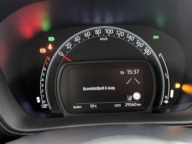 Toyota AYGO X 1.0 VVT-i MT Play | BTW voertuig | fietsendragerbeugel | Dealer onderhouden | Cruise Control Apdaptive | Apple CarPlay/Android | achteruitrijcamera |