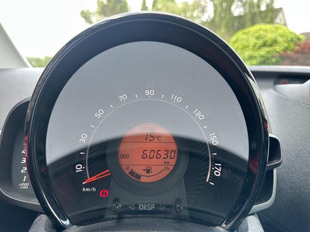 Toyota AYGO 1.0 VVT-i x-play | Airco | Parkeer camera |