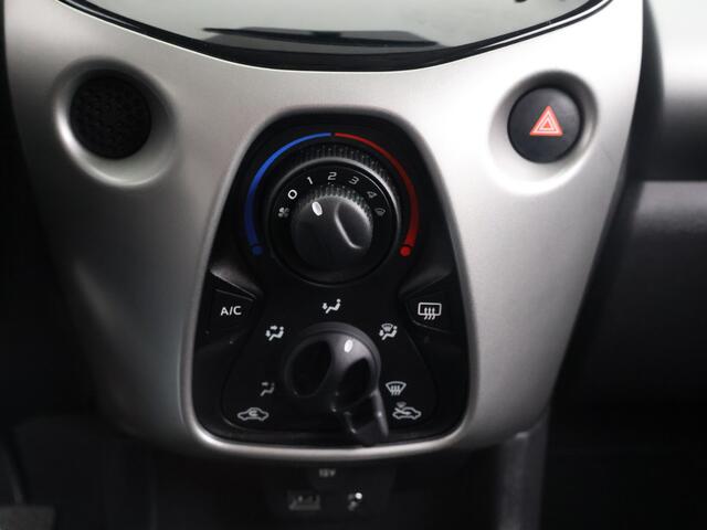 Toyota AYGO 1.0 VVT-i x-sport | Dealer Onderhouden | Airco | Achteruitrijcamera | Bluetooth