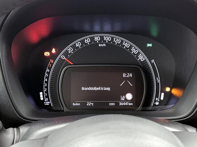 Toyota AYGO X 1.0 VVT-i MT Undercover Premium | Parkeersensoren V+A | JBL-Audio | Stoelverwarming |
