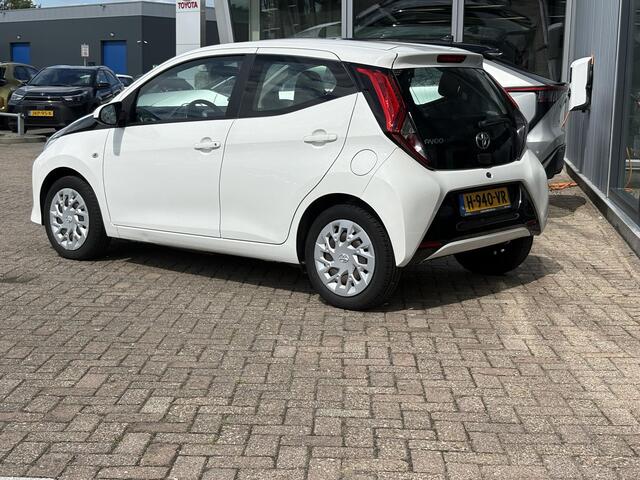 Toyota AYGO 1.0 VVT-i x-play