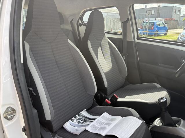 Toyota AYGO 1.0 VVT-i x-play