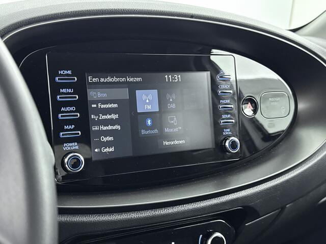 Toyota AYGO X 1.0 VVT-i S-CVT first | LED verlichting | Climate Control | Velgen | Cruise control Adaptive | Apple CarPlay/Android auto | achteruitrijcamera |