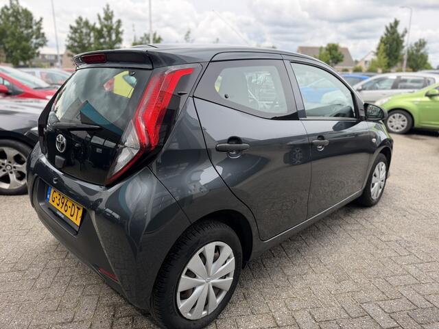 Toyota AYGO 1.0 VVT-i x-fun