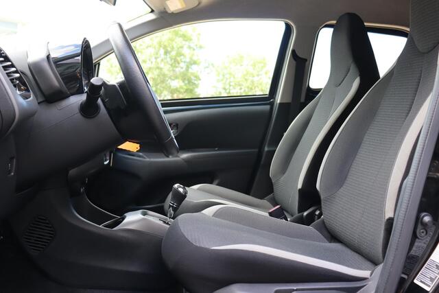 Toyota AYGO 1.0 VVT-i X-Joy Automaat, LED, Apple Carplay , Android Auto