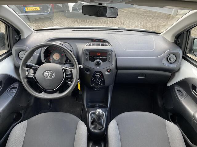 Toyota AYGO 1.0 VVT-i x-fun **AIRCO/ BLUETOOTH/ 5-DEURS**