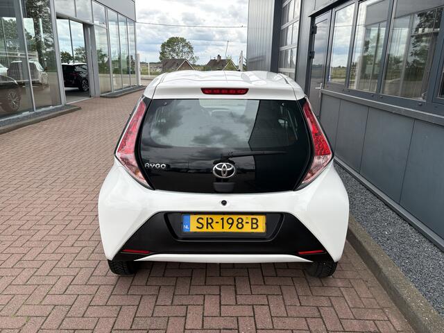 Toyota AYGO 1.0 VVT-i X-Fun 5-drs. AIRCO/MEDIA/LIMITER