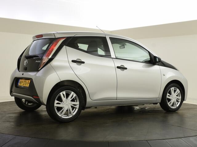 Toyota AYGO 1.0 VVT-i x-now | Airco | Bluetooth | All Season banden