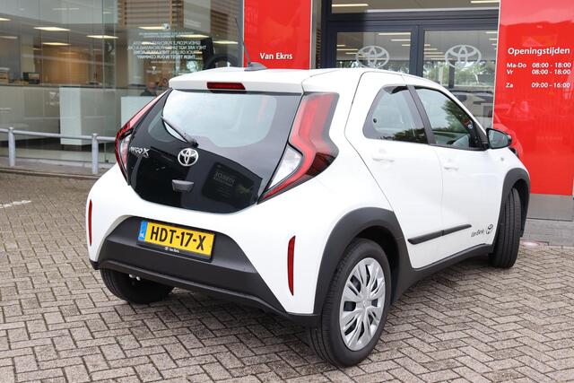 Toyota AYGO X 1.0 VVT-i MT Play, Armsteun