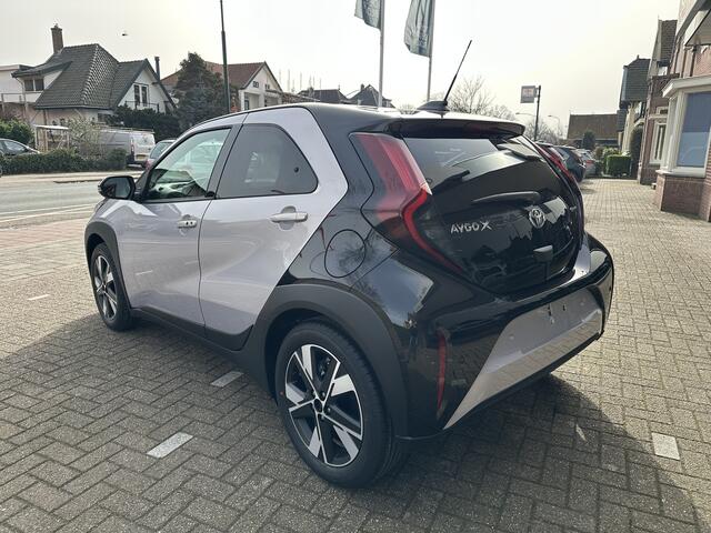 Toyota AYGO X Hybrid 115 pulse + EASY PACK