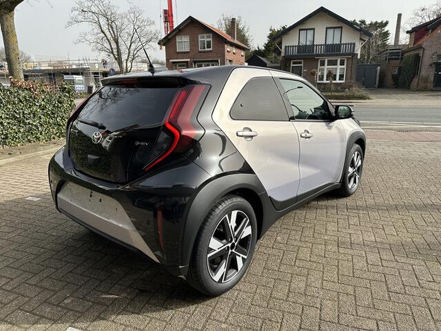Toyota AYGO X Hybrid 115 pulse + EASY PACK