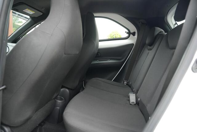Toyota AYGO X 1.0 VVT-i MT