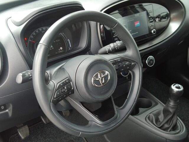 Toyota AYGO X 1.0 VVT-i MT Play, Carplay + Android Auto / Adaptive Cruise / Camera / Airco