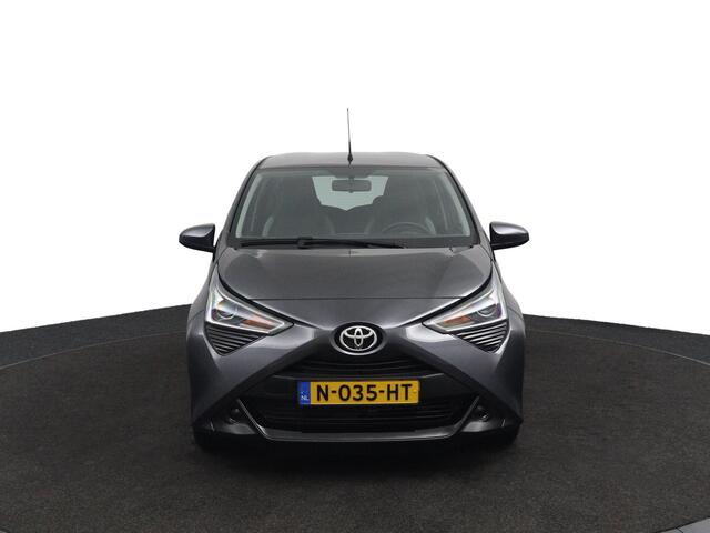 Toyota AYGO 1.0 VVT-i x-play | Parkeercamera | Airco |