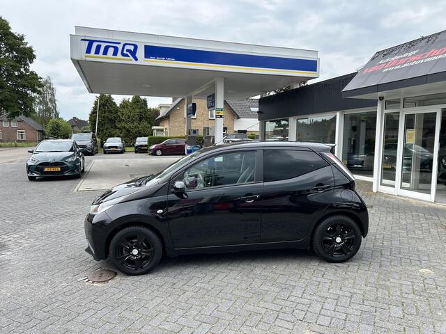 Toyota AYGO 1.0 VVT-i x-sport