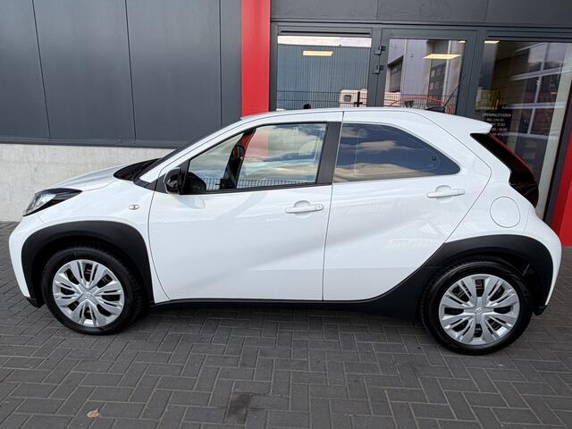 Toyota AYGO X 1.0 VVT-i S-CVT Play