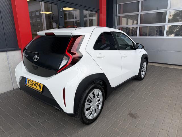 Toyota AYGO X 1.0 VVT-i S-CVT Play