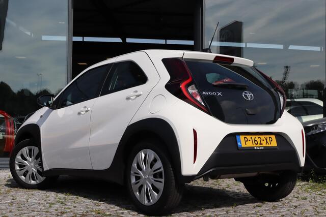 Toyota AYGO X 1.0 VVT-i MT Play
