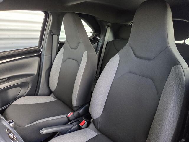 Toyota AYGO X 1.0 VVT-i MT Play