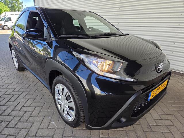 Toyota AYGO X 1.0 VVT-i MT Play