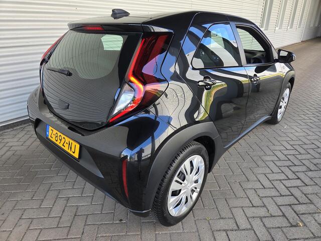 Toyota AYGO X 1.0 VVT-i MT Play