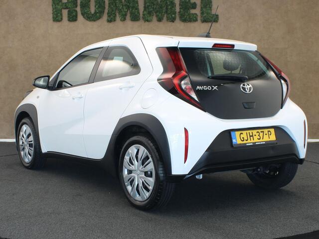 Toyota AYGO X 1.0 VVT-i MT Play - ORIGINEEL NEDERLANDSE AUTO - AFKOMSTIG VAN 1E EIGENAAR - ADAPTIEVE CRUISE CONTROL - CAMERA - AIRCO - APPLE CARPLAY/ ANDROID AUTO - ELEKTRISCHE RAMEN VOOR