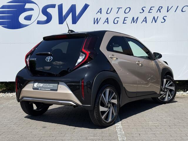 Toyota AYGO X 1.0 VVT-i S-CVT Premium | ACC | CarPlay | Keyless | Camera | 18 inch