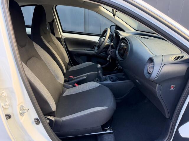 Toyota AYGO 1.0 Airco DAB/Carplay/Adaptive cruise