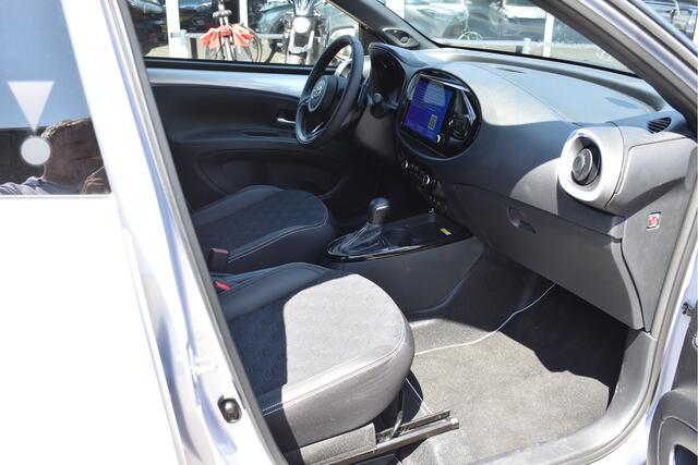Toyota AYGO X 1.0 VVT-i S-CVT JBL, ORGINEEL NEDERLANDSE AUTO , BOEKJES,NAP EN ONDERHOUDSHISTORIE