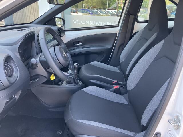 Toyota AYGO X 1.0 VVT-i Play | Apple Car-Play | Camera (16616km)