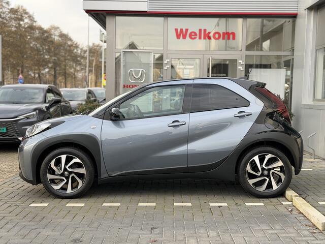 Toyota AYGO X 1.0 VVT-i MT Pulse | GEEN AFLEVERKOSTEN | Apple/Android, Cruise control, Lichtmetalen velgen 17", Voorstoelen verwarmd