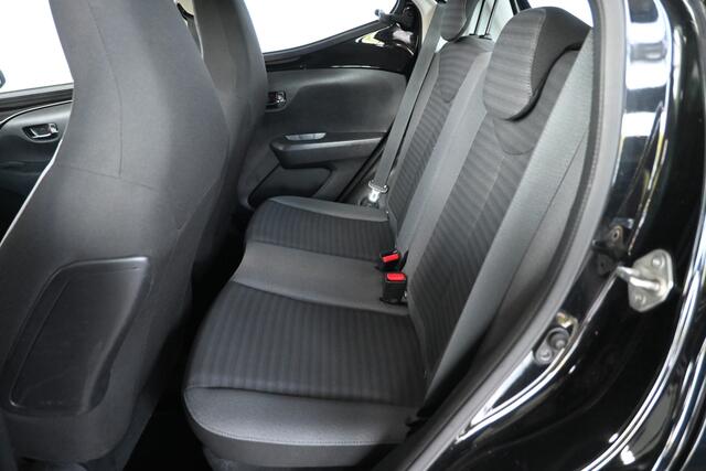 Toyota AYGO 1.0 VVT-i x-play limited Airco LED Carplay 1e Eigenaar Goed Onderhouden! Inruil Mogelijk!