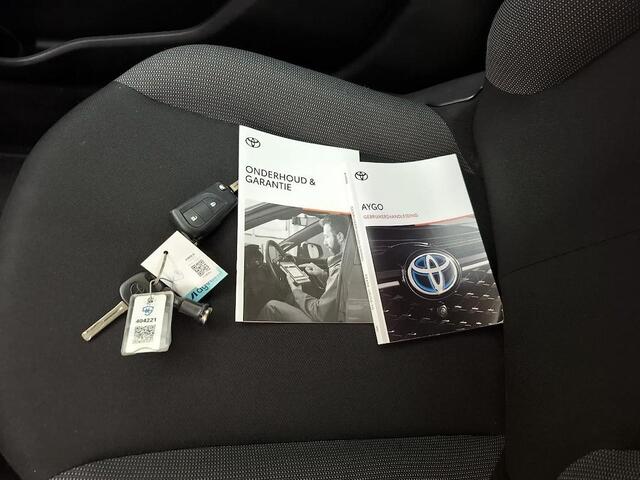 Toyota AYGO 1.0 VVT-i x-Fun Airconditioning Bluetooth LED 5drs NL-Auto Dealeronderhouden