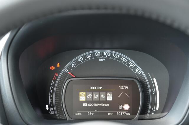 Toyota AYGO X 1.0 VVT-i 72PK MT Play | Achteruitrijcamera | Buitenspiegels ele