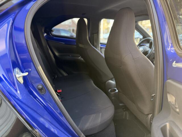 Toyota AYGO X 1.0 VVT-i MT Pulse | GEEN AFLEVERKOSTEN | Apple/Android, Cruise control, 17inch velgen, Voorstoelen verwarmd