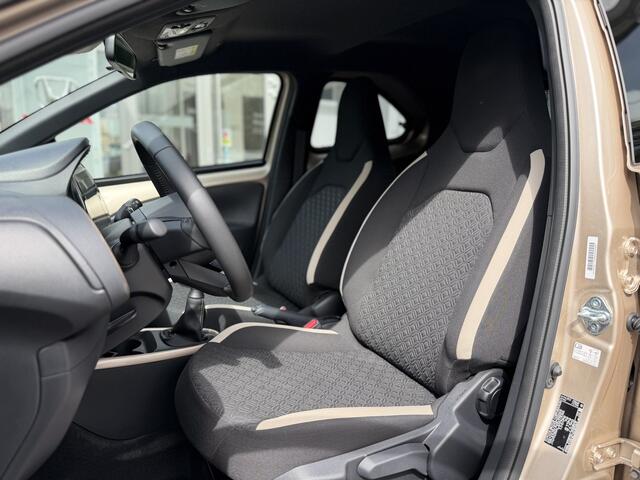 Toyota AYGO X 1.0 VVT-i MT Pulse | GEEN AFLEVERKOSTEN | Apple/Android, Cruise control, 17inch velgen, Voorstoelen verwarmd