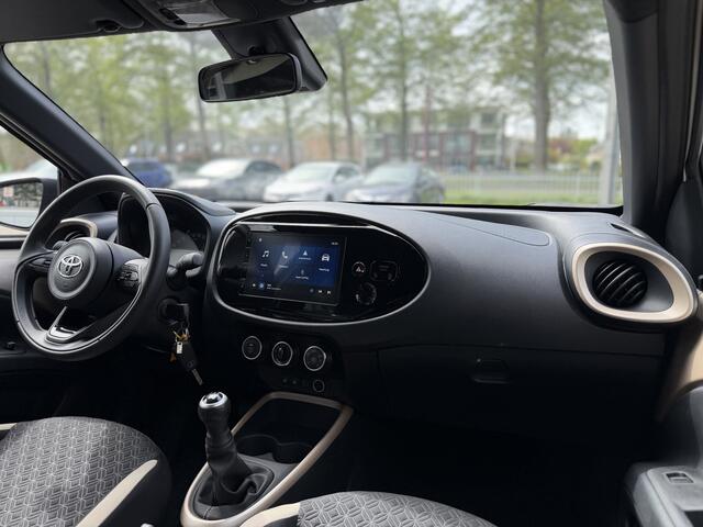 Toyota AYGO X 1.0 VVT-i MT Pulse | GEEN AFLEVERKOSTEN | Apple/Android, Cruise control, 17inch velgen, Voorstoelen verwarmd