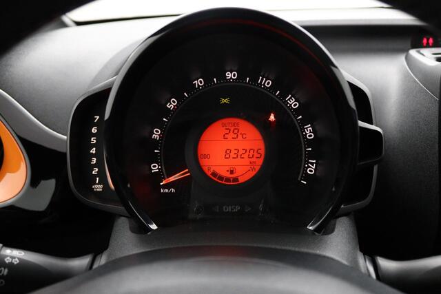 Toyota AYGO 1.0 VVT-i X-JBL 5drs | Climate control | Apple car play-android auto |