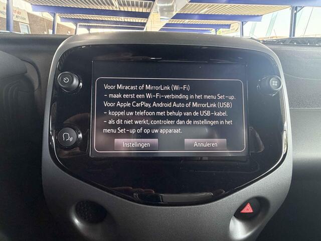 Toyota AYGO 1.0 VVT-i x-joy Climate-control | Carplay | Camera | Cruise | stoelverwarming.