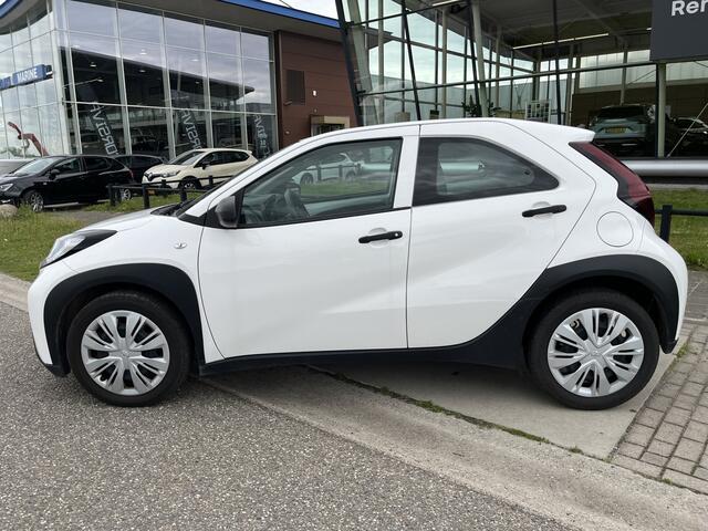 Toyota AYGO X 1.0 VVT-i MT / Airco /