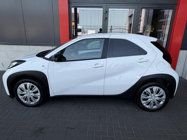 Toyota AYGO X 1.0 VVT-i S-CVT Play