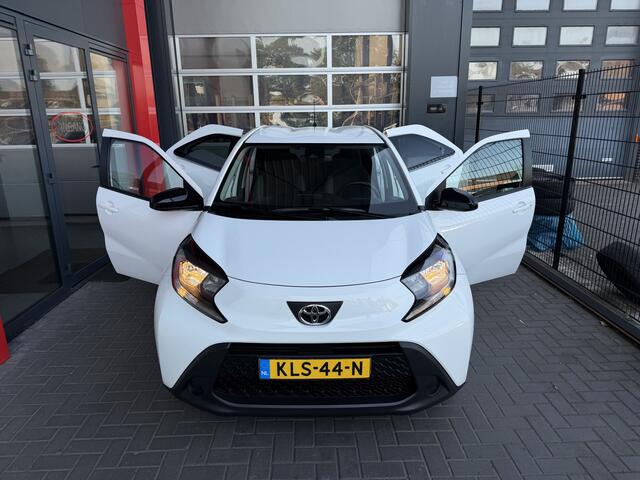 Toyota AYGO X 1.0 VVT-i S-CVT Play
