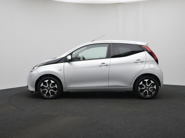 Toyota AYGO 1.0 VVT-i x-clusiv | NL Auto | | Dealer Onderhouden |