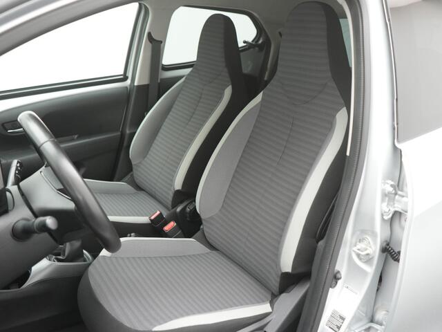 Toyota AYGO 1.0 VVT-i x-clusiv | NL Auto | | Dealer Onderhouden |