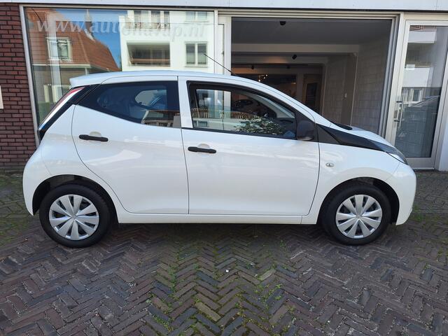 Toyota AYGO 1.0 VVT-i X-Fun 5Drs /68.000 Km/Airco/Bluetooth/Led/Garantie