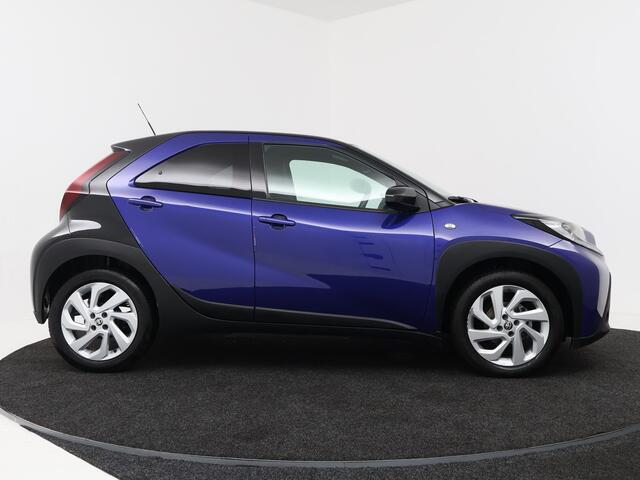 Toyota AYGO X 1.0 VVT-i MT Business