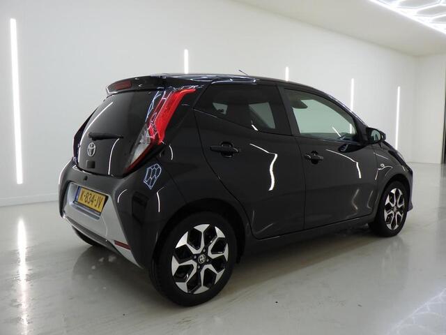 Toyota AYGO 1.0 VVT-i x-Joy Automaat Camera Apple Car play Climat Safety pack Privacy Glass Dealeronderhouden
