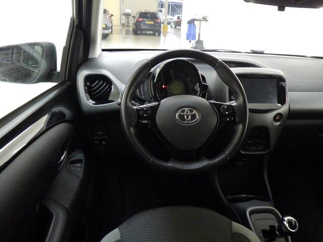 Toyota AYGO 1.0 VVT-i x-Joy Automaat Camera Apple Car play Climat Safety pack Privacy Glass Dealeronderhouden