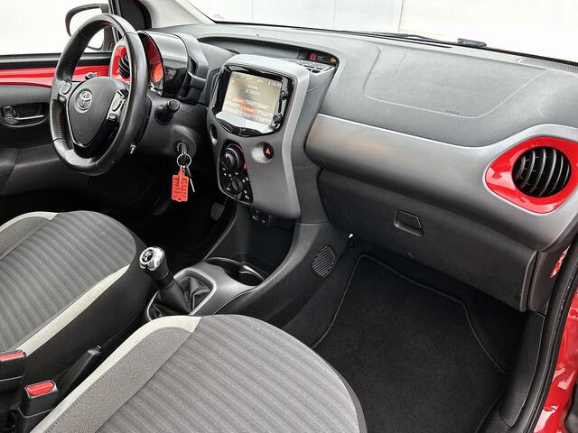 Toyota AYGO 1.0 VVT-i x-play | Dealer Onderhouden | Airco | Achteruitrijcamera | Bluetooth | elektrisch verstelbare Spiegels |