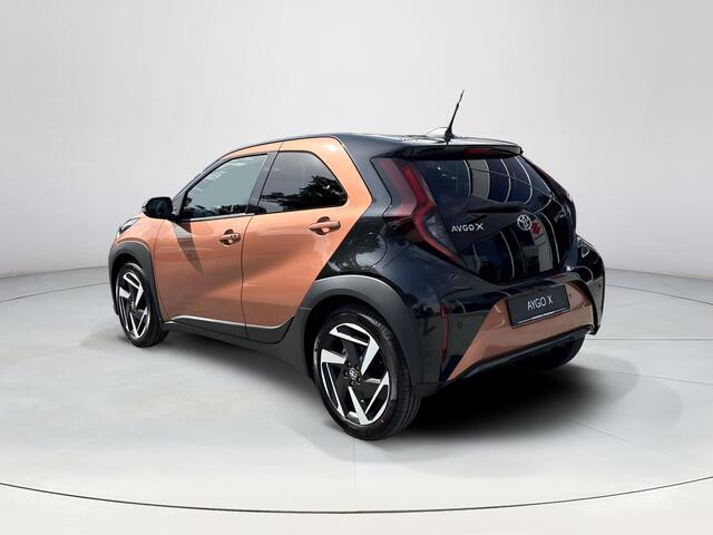 Toyota AYGO X Hybrid 115 envy **CINNAMON METALLIC/ HYBRIDE**